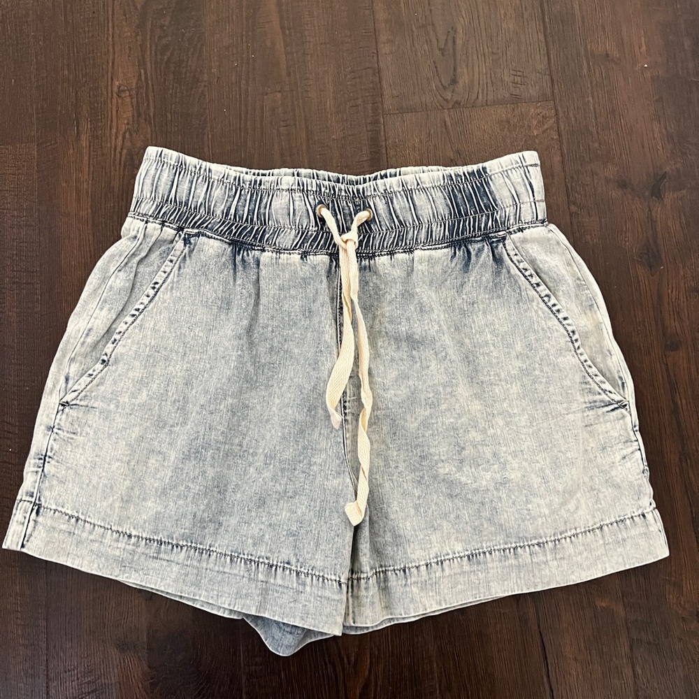 Frame Denim Light Wash High Waist Shorts